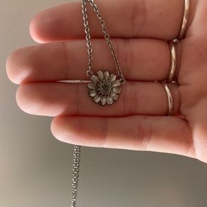 STERLING SILVER SUNFLOWER NECKLACE